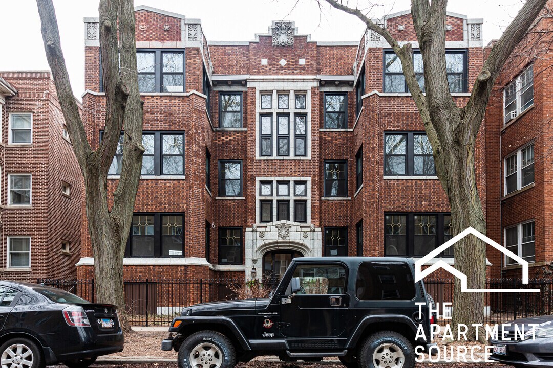 1428 W Jonquil Ter, Unit 3 in Chicago, IL - Building Photo