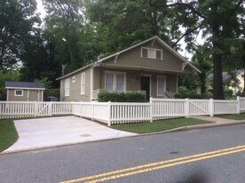 1009 Grace St in Charlotte, NC - Building Photo