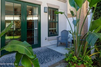 1661 Riverside Ave in Jacksonville, FL - Foto de edificio - Building Photo