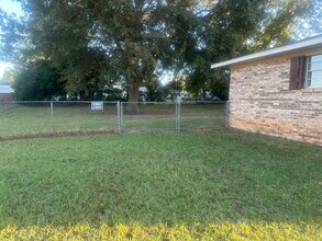 304 Morningview Rd in Taylor, AL - Building Photo - Building Photo