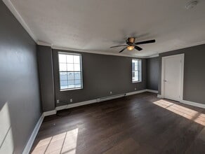 56 W Main St in Shelby, OH - Building Photo - Building Photo