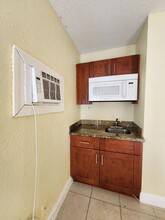 4471 SW 54th Ct in Dania Beach, FL - Building Photo - Building Photo