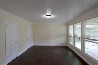 4311 Aspenglen Dr in Houston, TX - Building Photo - Building Photo