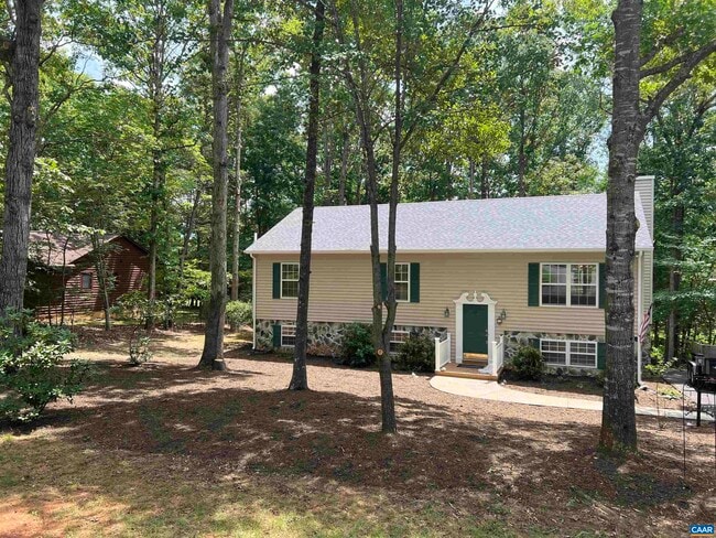 property at 7 S Bearwood Dr