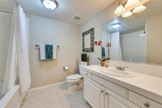 1400 E Ocean Blvd in Long Beach, CA - Building Photo - Building Photo