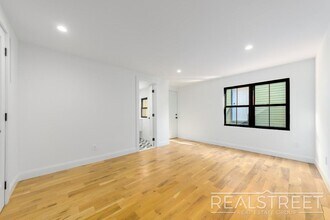3 Bed 2 Bath with W/D & Terrace!, Unit 1 in Brooklyn, NY - Building Photo - Building Photo