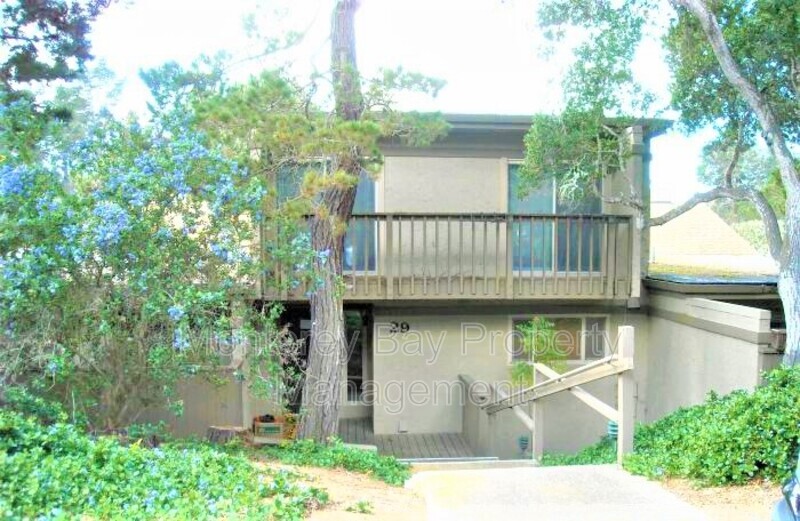 29 Montsalas Dr in Monterey, CA - Building Photo