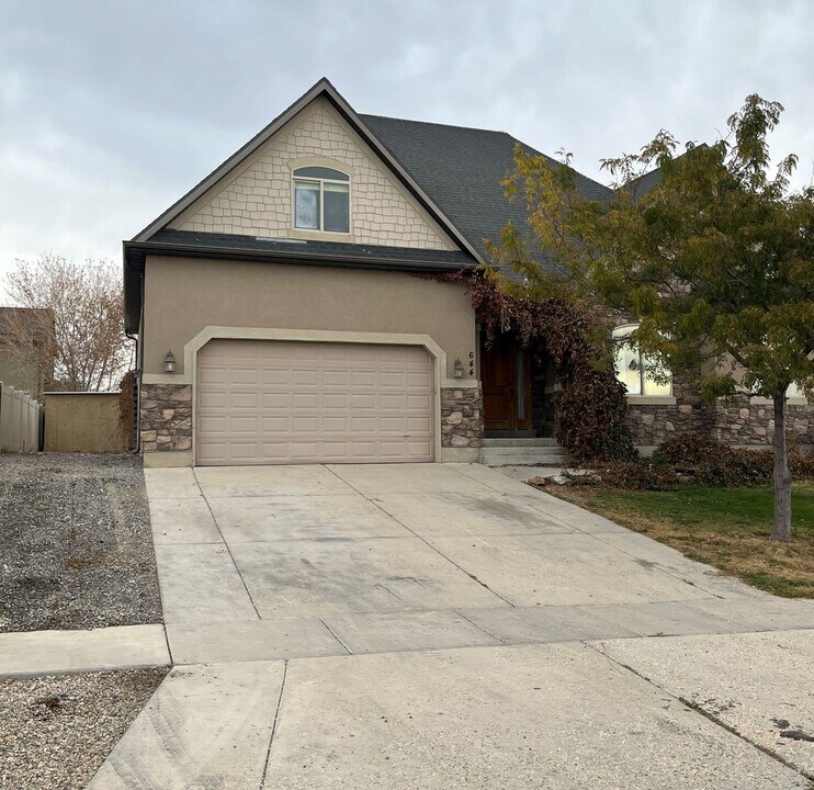 644 Aspen Hills Blvd in Saratoga Springs, UT - Building Photo