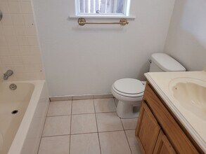 585 South Ave in Turlock, CA - Building Photo - Building Photo