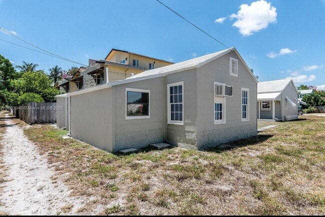 500 SW 10th St in Fort Lauderdale, FL - Building Photo - Building Photo