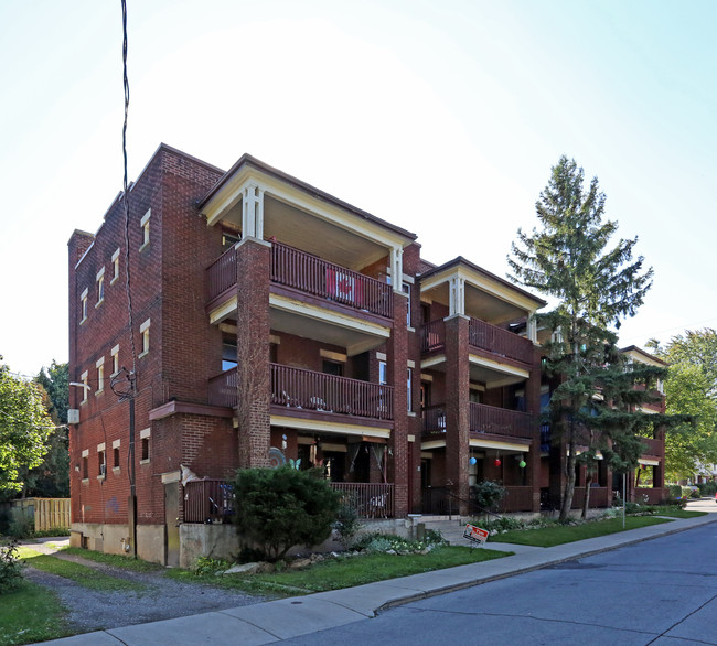 41-43 Albert St in Hamilton, ON - Building Photo - Building Photo