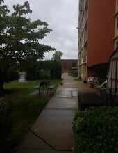 904 3rd Ave in Conway, PA - Building Photo - Building Photo