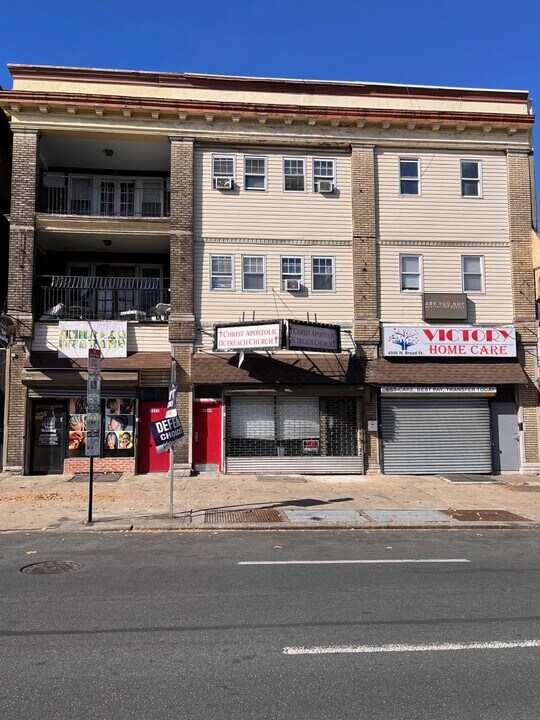 4944 N Broad St, Unit 3F in Philadelphia, PA - Foto de edificio