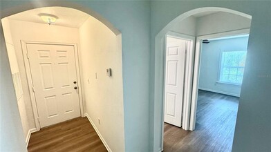 6530 Swissco Dr in Orlando, FL - Building Photo - Building Photo