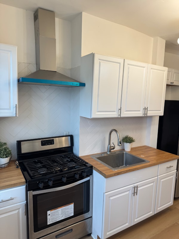 2404 Druid Hill Ave in Baltimore, MD - Building Photo - Building Photo