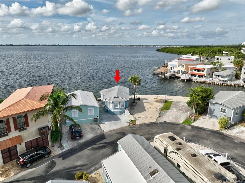 10701 S Ocean Dr in Jensen Beach, FL - Building Photo