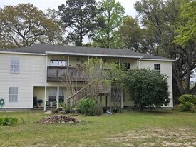 984 Fox Hollow Rd in Conway, SC - Building Photo