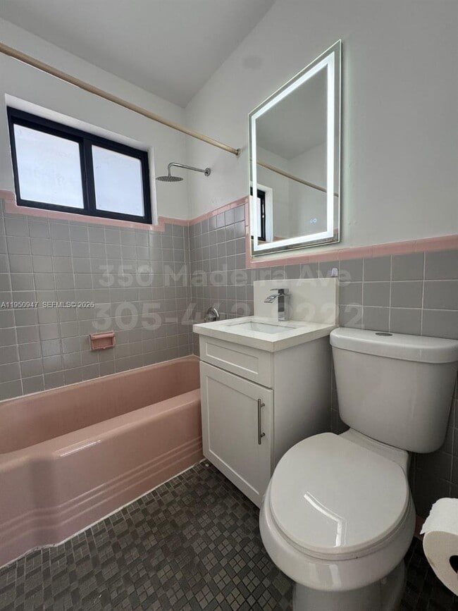 350 Madeira Ave, Unit 4 in Coral Gables, FL - Building Photo - Building Photo