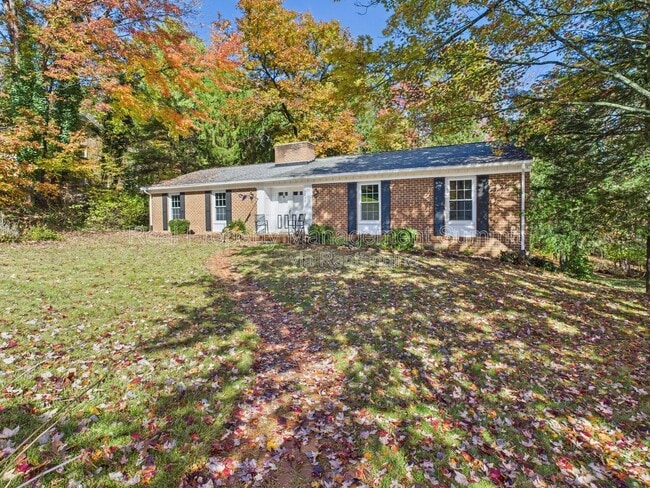 1233 Pinehurst Rd in Staunton, VA - Building Photo - Building Photo