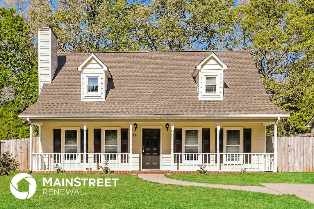 1624 Springfield Way Dr in Clemmons, NC - Building Photo