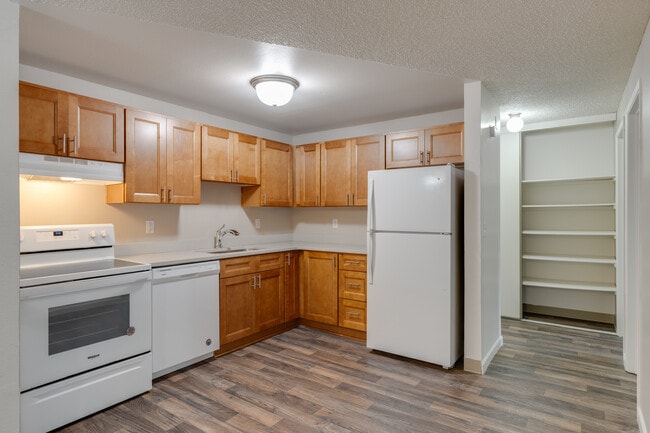 Creekside Commons Apartments