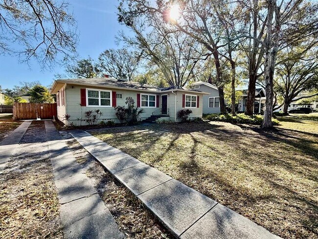 301 N Madison Ave in Clearwater, FL - Building Photo - Building Photo