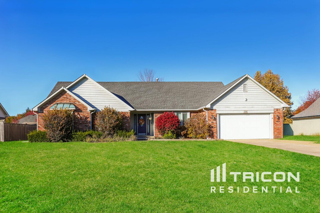 12328 Huntington Dr in Indianapolis, IN - Building Photo