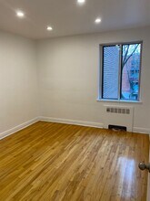 4930 Edouard Montpetit Blvd in Montréal, QC - Building Photo - Building Photo