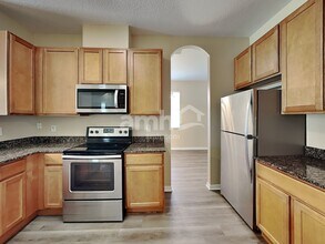 9253 Black Thorn Loop in Land O Lakes, FL - Building Photo - Building Photo