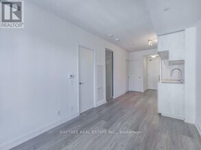 181 Dundas St E in Toronto, ON - Building Photo - Building Photo