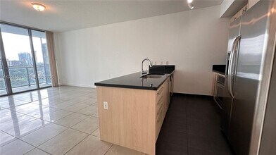 79 SW 12th St, Unit 1102-S in Miami, FL - Building Photo - Building Photo