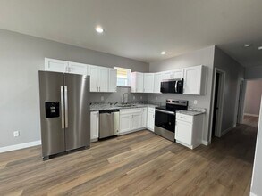 1829 Montcalm St in Indianapolis, IN - Building Photo - Building Photo