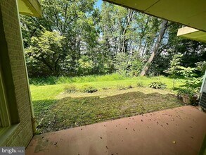 11 Stonewall Ct in Middleburg, VA - Foto de edificio - Building Photo