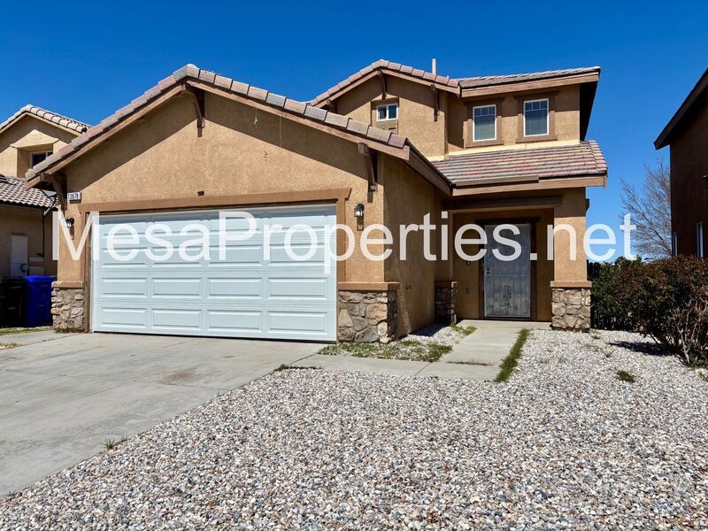 13878 Summerwind St in Victorville, CA - Building Photo