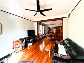 2340 W Thomas St in Chicago, IL - Building Photo - Building Photo