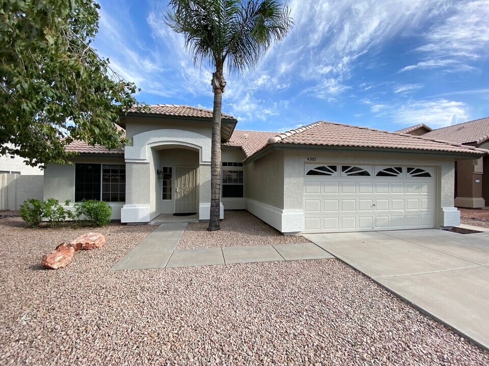 4307 E San Remo Ave in Gilbert, AZ - Building Photo