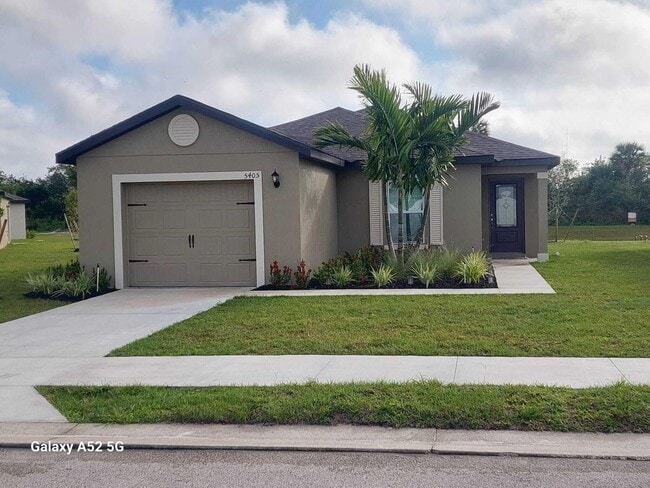 5405 Fantasy Dr in Fort Pierce, FL - Building Photo - Building Photo