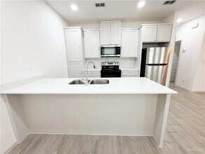 2701 Sage Dr, Unit 3 in Weslaco, TX - Building Photo - Building Photo