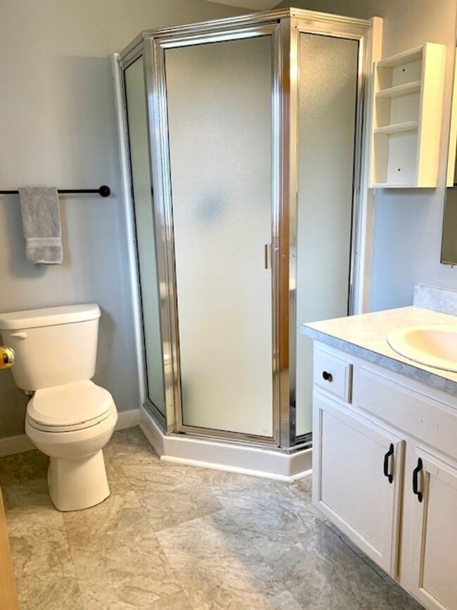 462 Shearwater Dr in Kodiak, AK - Building Photo - Building Photo