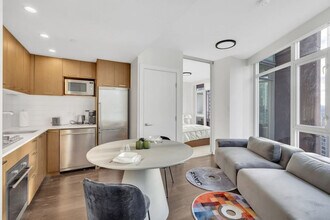 1372 Seymour St in Vancouver, BC - Building Photo - Building Photo