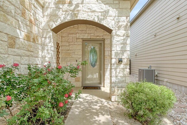 10617 Portico Ln. in Austin, TX - Building Photo - Building Photo