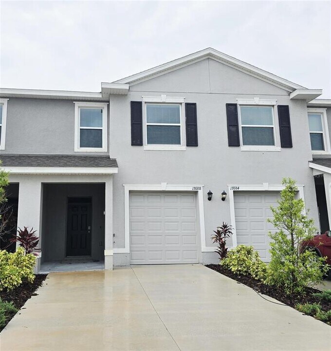 17688 Crescent Moon Lp in Lakewood Ranch, FL - Building Photo