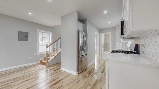 65-04 80th St in Queens, NY - Building Photo - Building Photo