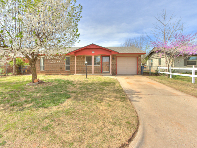 property at 519 S Brookview Ln