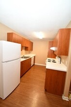 604 Derouen St in Lake Charles, LA - Building Photo - Building Photo