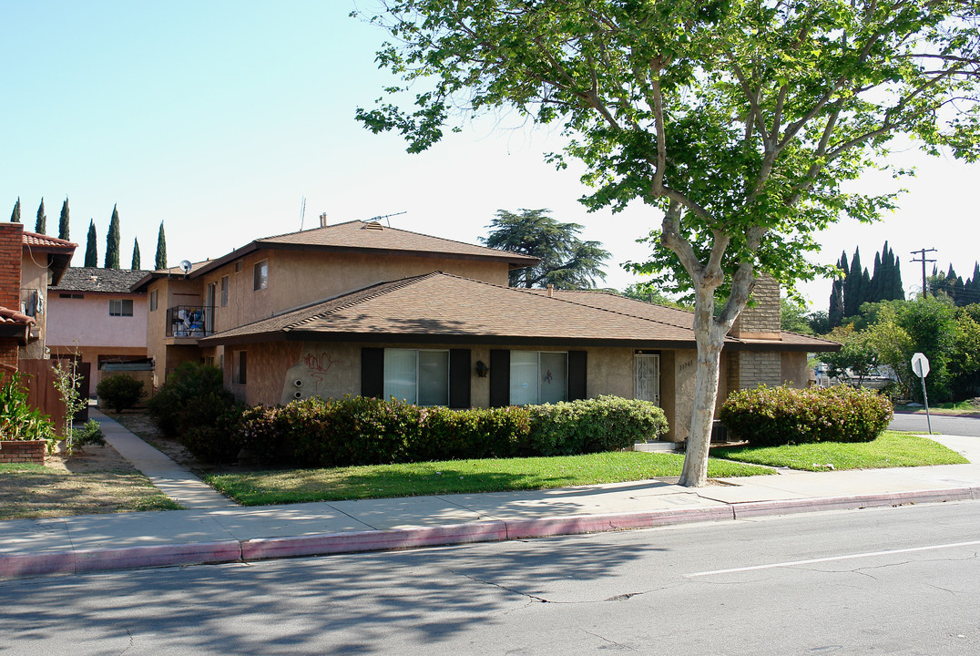 11761 Garden Grove Blvd in Garden Grove, CA - Building Photo