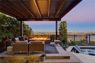 6300 Clovis Point St in Las Vegas, NV - Building Photo - Building Photo
