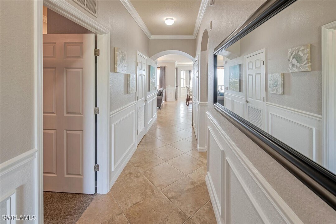 9731 Acqua Ct in Naples, FL - Building Photo