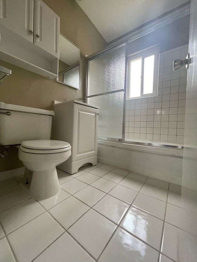 Santa Fe Apartments LB (West Long Beach) in Long Beach, CA - Building Photo - Building Photo