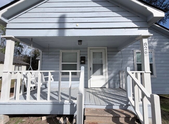 property at 826 Fowlkes St